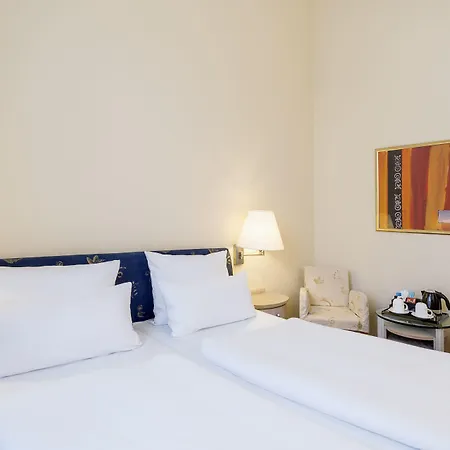 Le Doux Souvenir, Potsdam, A Tribute Portfolio 4*