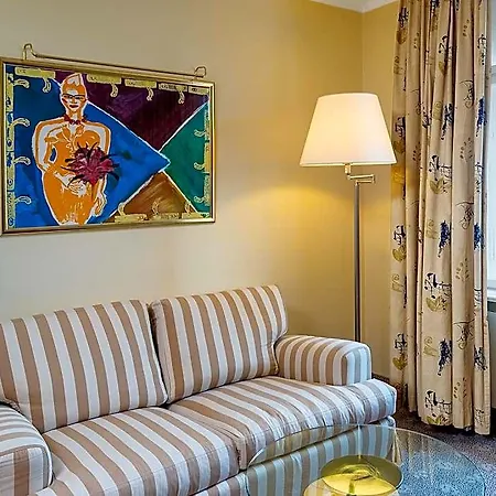 Le Doux Souvenir, Potsdam, A Tribute Portfolio 4*