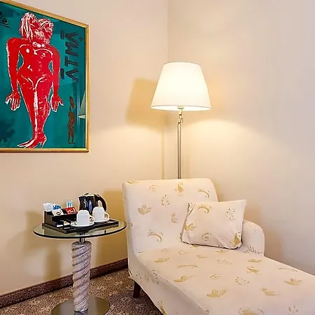Le Doux Souvenir, Potsdam, A Tribute Portfolio 4*